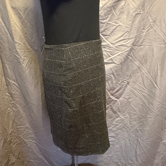 Women's Gray Windowpane Pencil Skirt - Picture 2 of 4